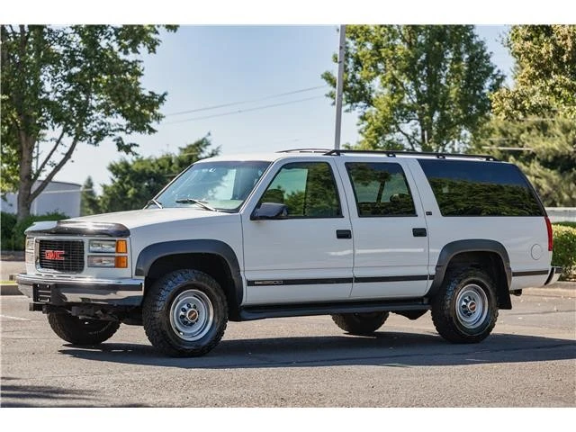 1996 GMC Suburban 8th Gen - Image 4 of 15