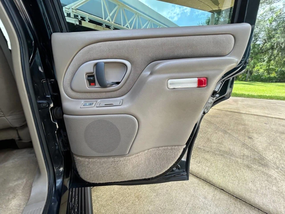 1996 GMC Yukon 1st Gen - Image 21 of 31