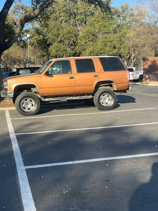 1996 GMC Yukon 1st Gen - Image 4 of 12