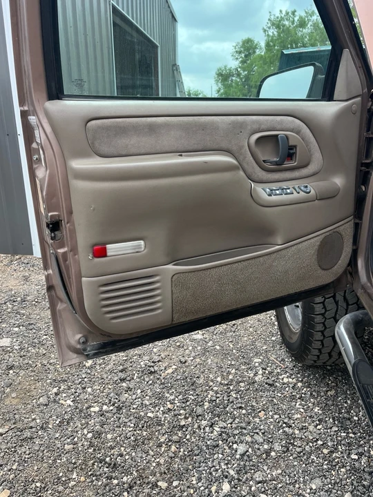1996 GMC Yukon 1st Gen - Image 10 of 12
