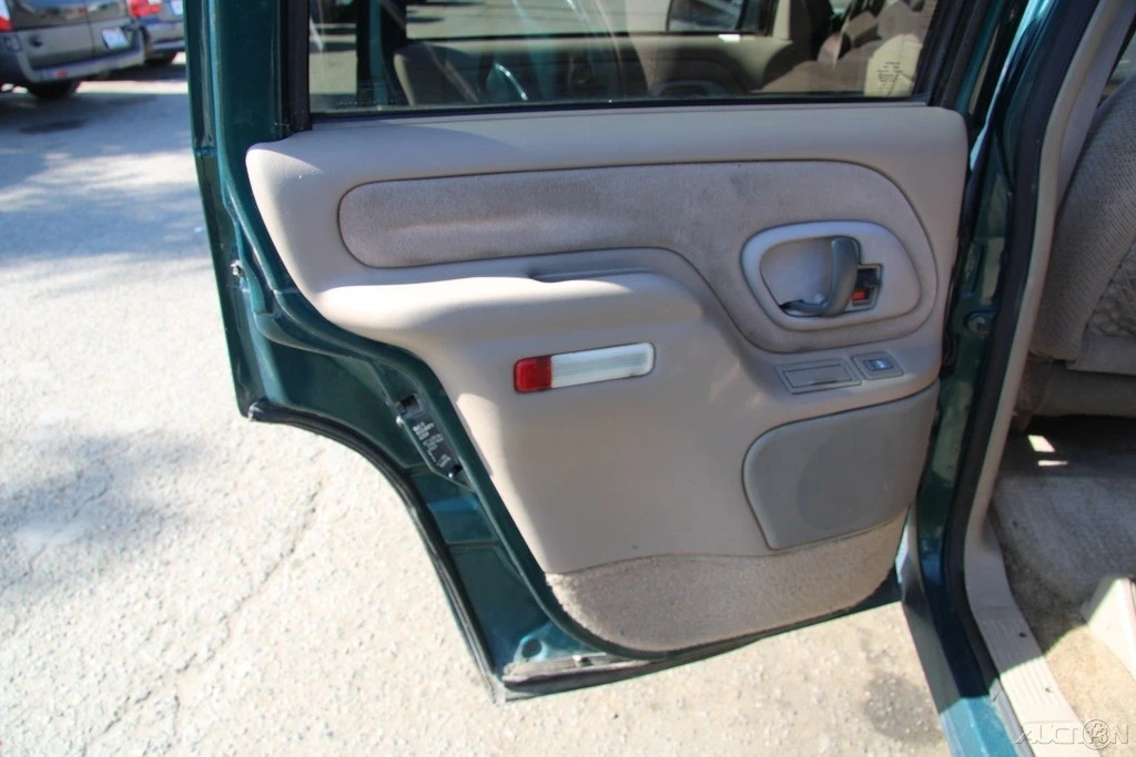 1996 GMC Yukon 1st Gen - Image 19 of 21