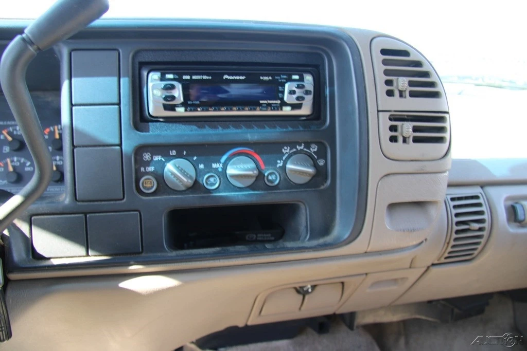 1996 GMC Yukon 1st Gen - Image 17 of 21