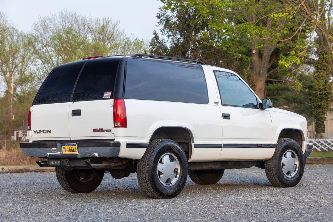 1996 GMC Yukon 1st Gen - Image 5 of 31