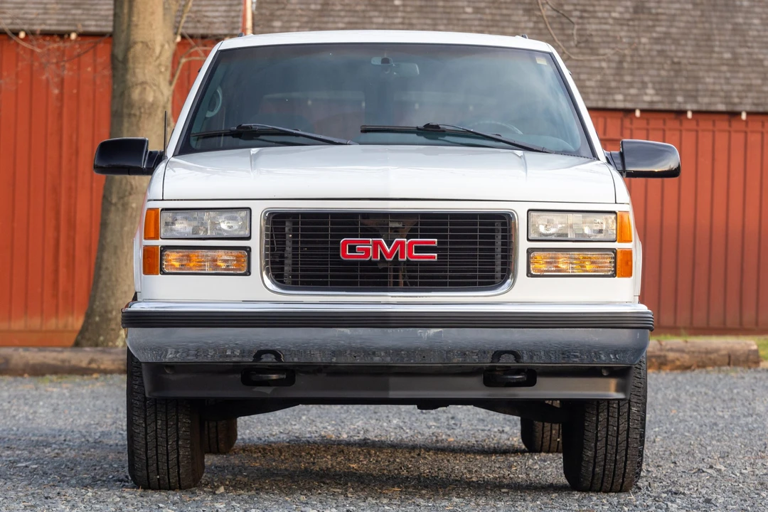 1996 GMC Yukon 1st Gen - Image 2 of 31
