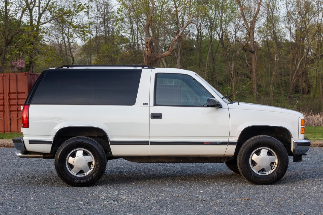 1996 GMC Yukon 1st Gen - Image 4 of 31