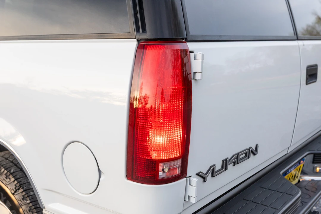 1996 GMC Yukon 1st Gen - Image 16 of 31