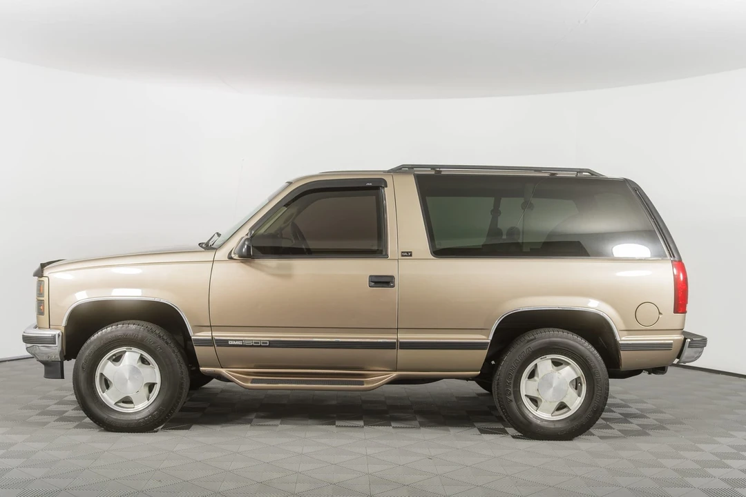 1996 GMC Yukon 1st Gen - Image 11 of 31