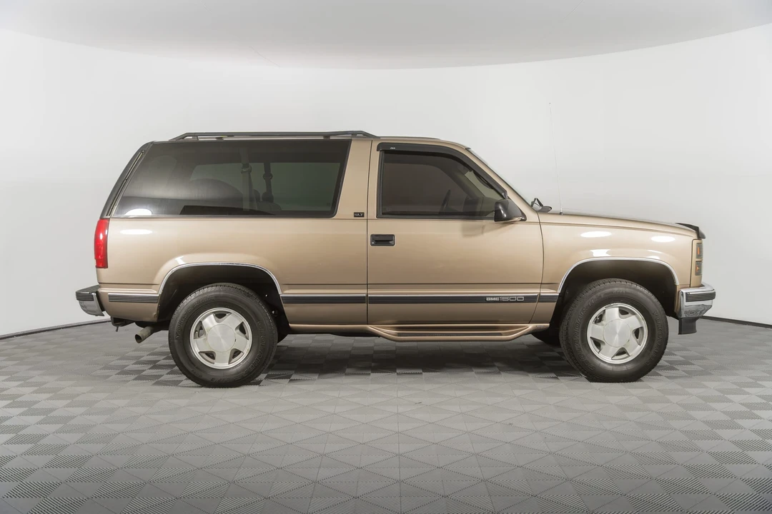 1996 GMC Yukon 1st Gen - Image 7 of 31