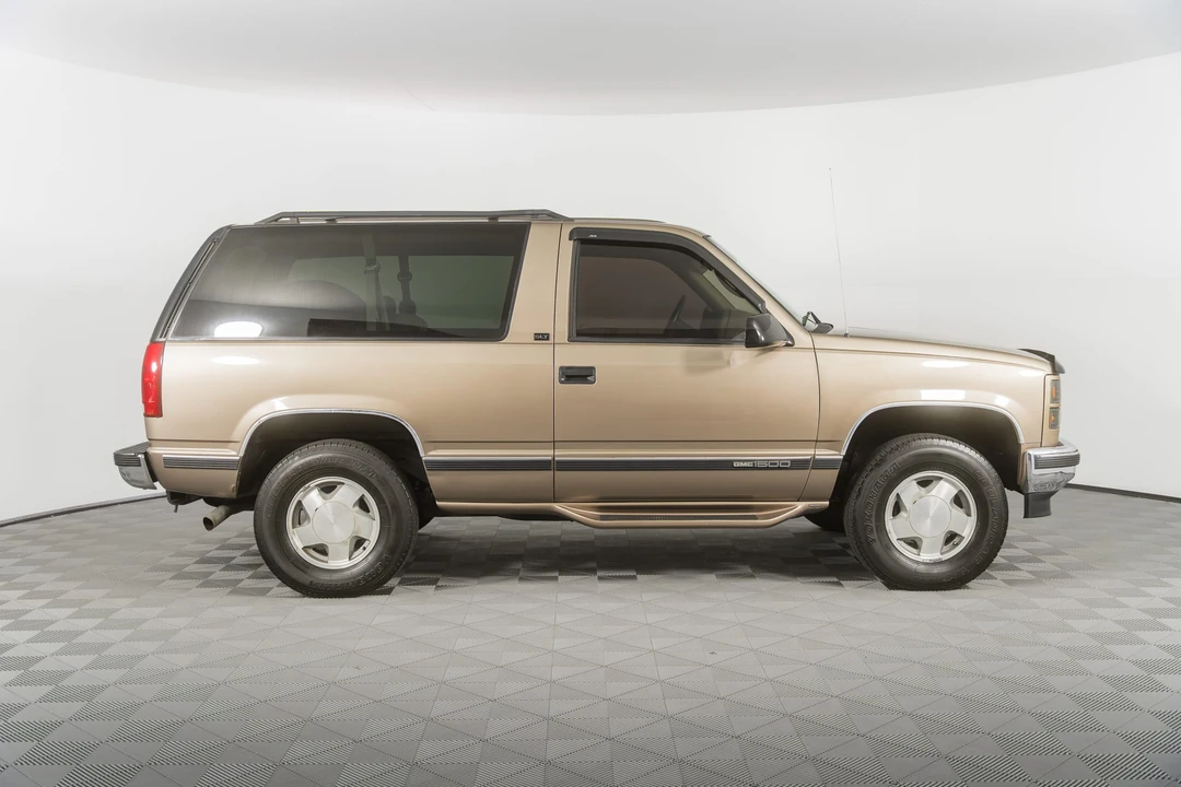 1996 GMC Yukon 1st Gen - Image 18 of 31