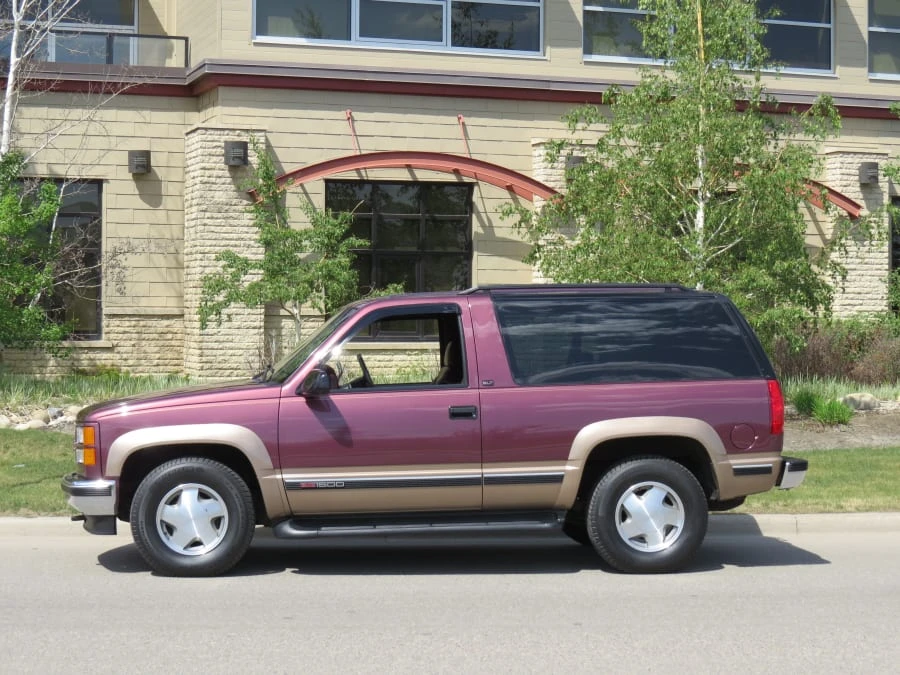 1996 GMC Yukon 1st Gen - Image 2 of 11