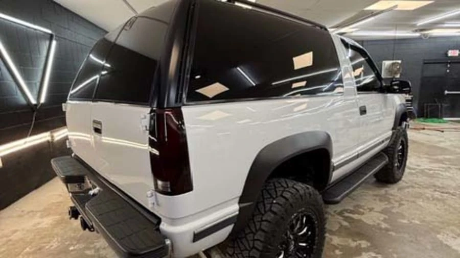 1996 GMC Yukon 1st Gen - Image 2 of 11
