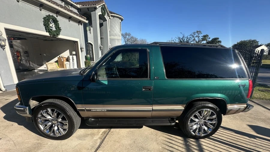 1996 GMC Yukon 1st Gen - Image 2 of 5