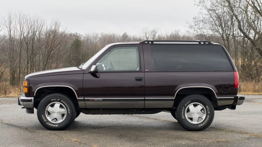 1996 GMC Yukon 1st Gen - Image 2 of 12