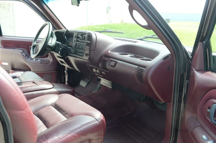 1996 GMC Yukon 1st Gen - Image 5 of 14