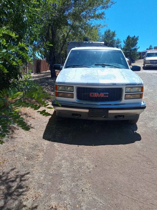 1996 GMC Yukon 1st Gen - Image 2 of 9