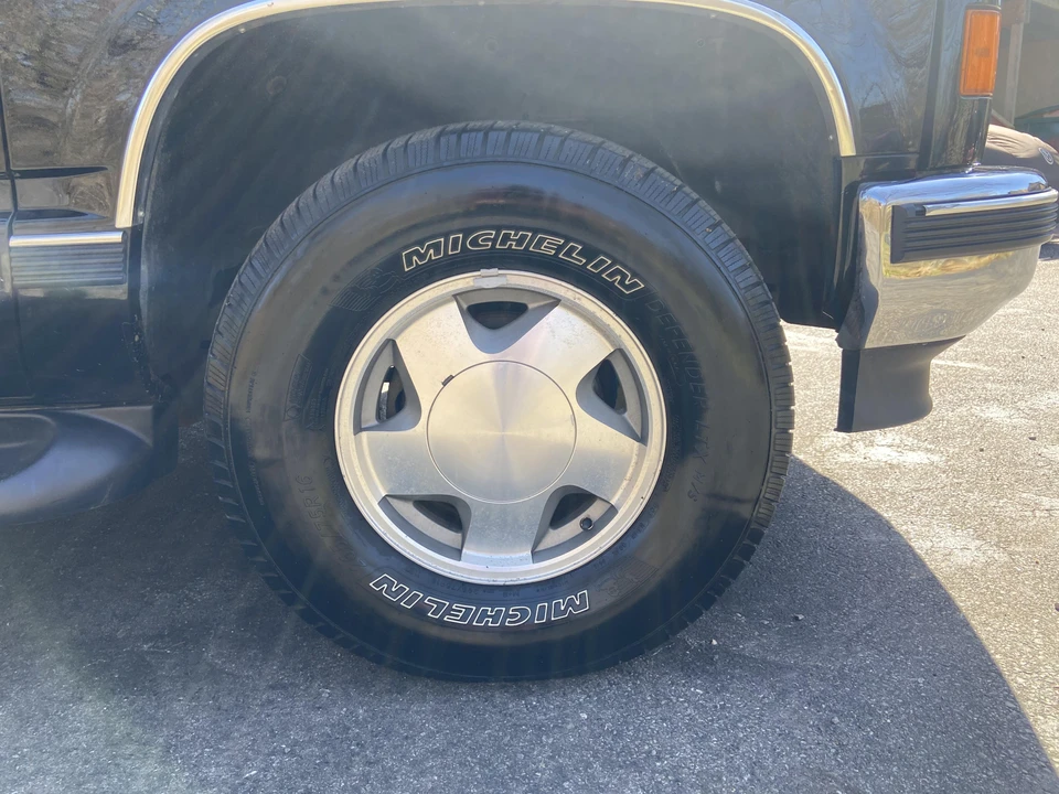 1996 GMC Yukon 1st Gen - Image 24 of 31