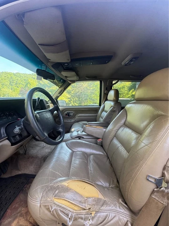 1996 GMC Yukon 1st Gen - Image 6 of 13