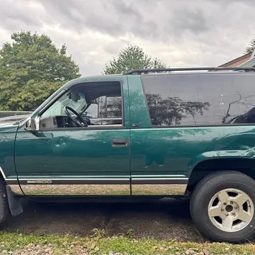 1996 GMC Yukon Sport Utility 2D