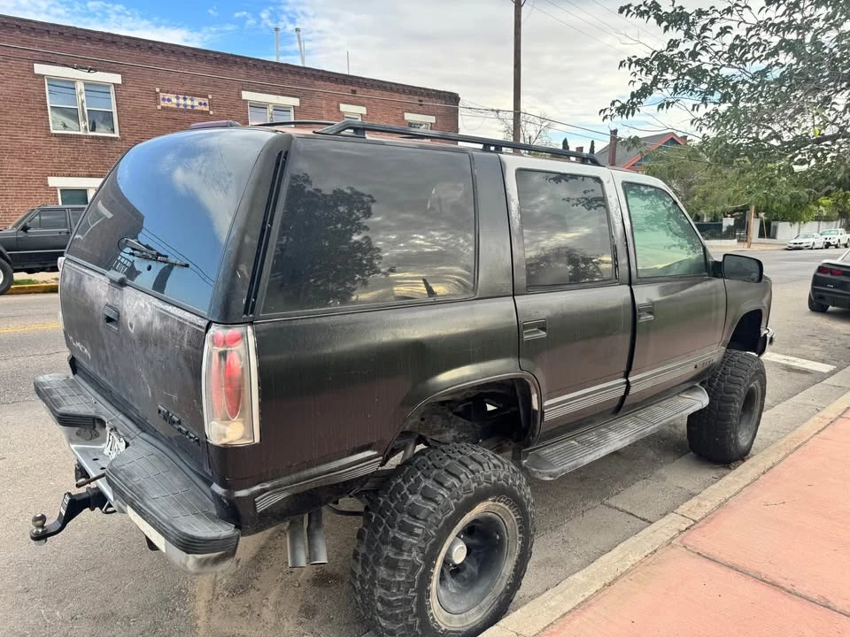 1996 GMC Yukon 1st Gen - Image 2 of 4