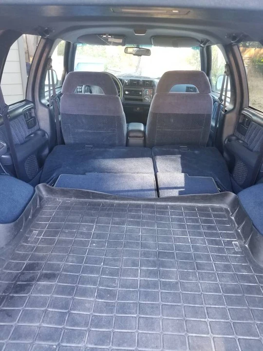 1996 GMC S-15 Jimmy 2nd Gen - Image 4 of 14