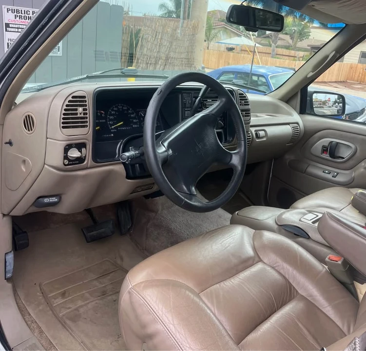 1996 GMC Yukon 1st Gen - Image 4 of 9