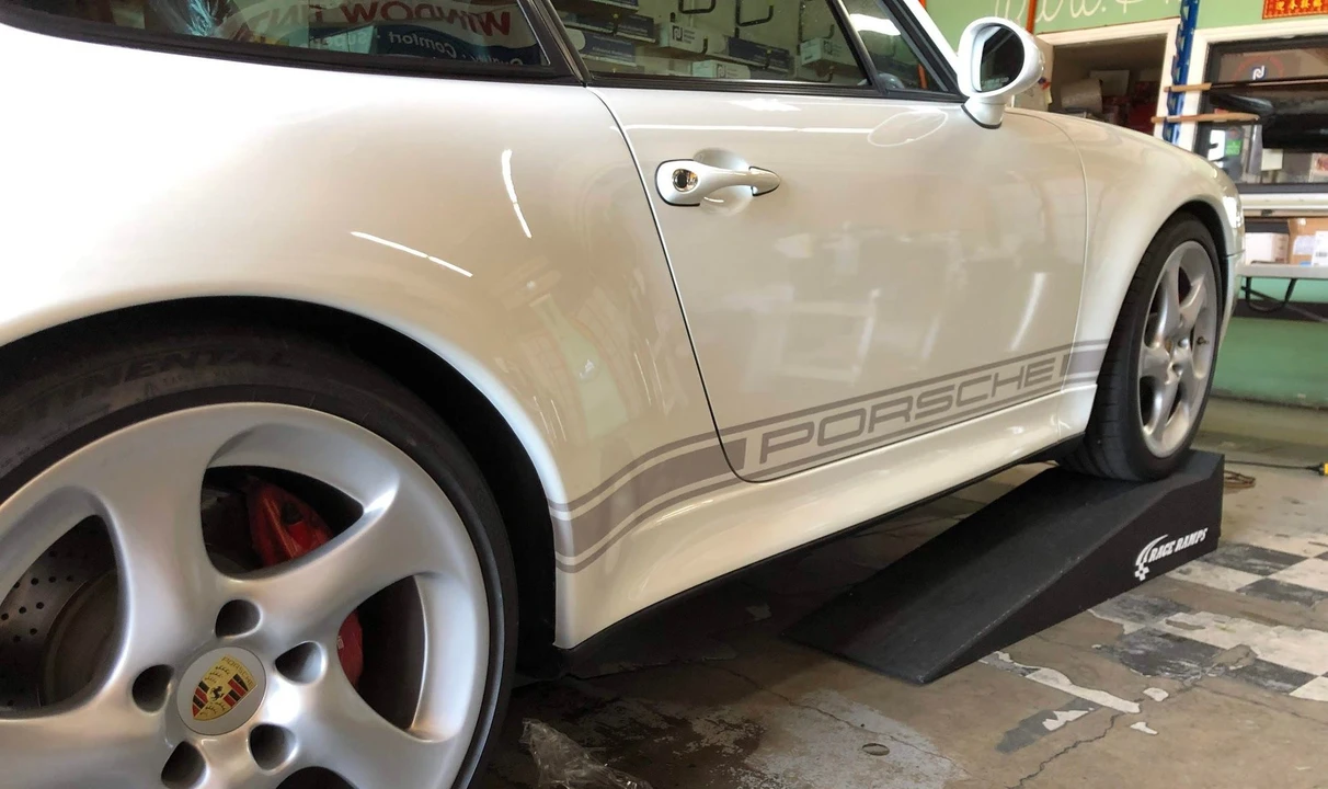 1996 Porsche 993 Carrera 4S - Image 7 of 31