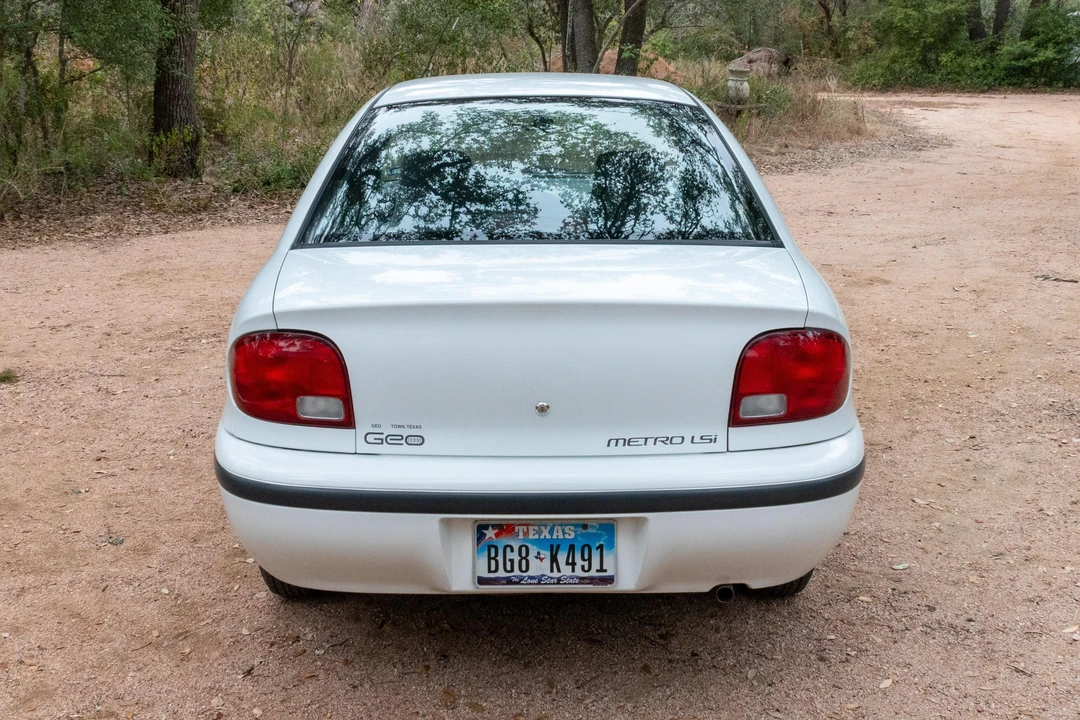 1996 Geo Metro - Image 5 of 31