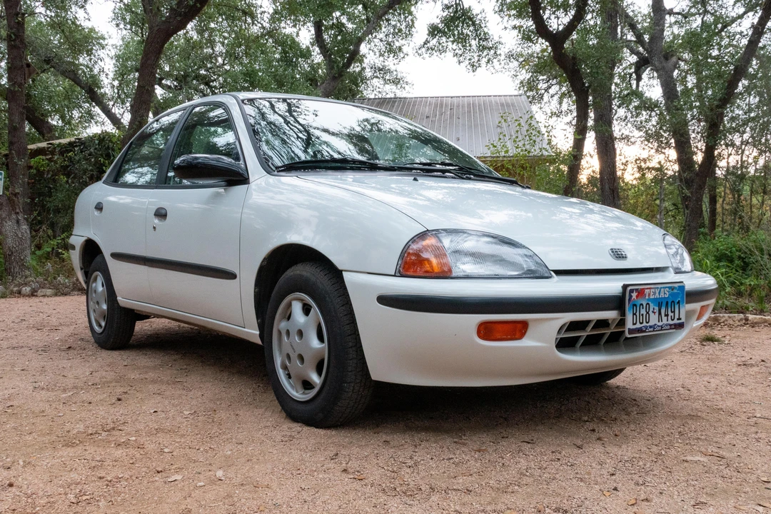 1996 Geo Metro - Image 11 of 31