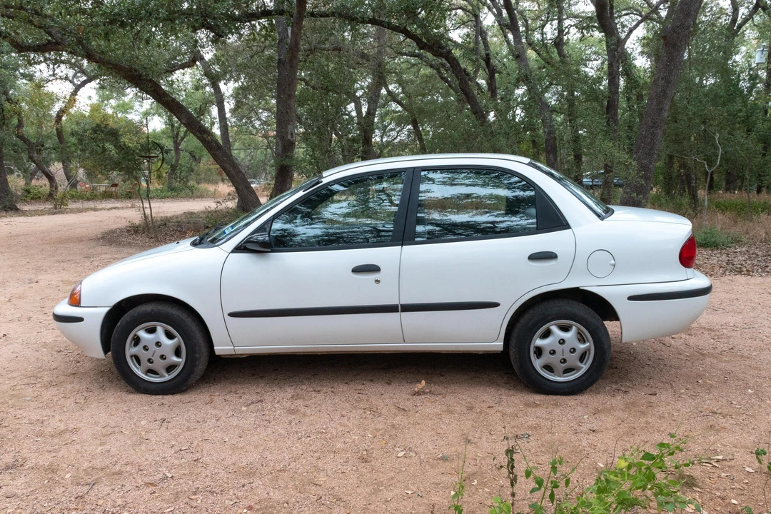 1996 Geo Metro - Image 3 of 31