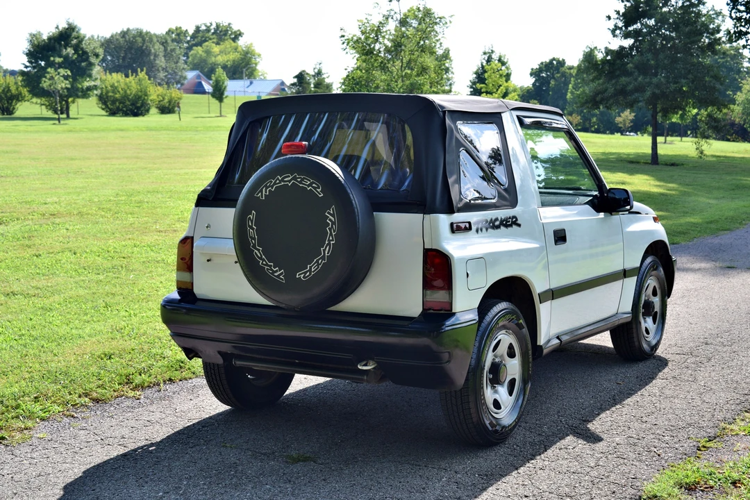 1996 Geo Tracker - Image 12 of 31