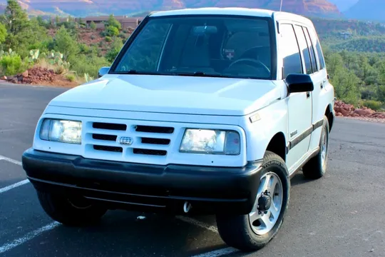 1996 Geo Tracker 4-Door 4×4
