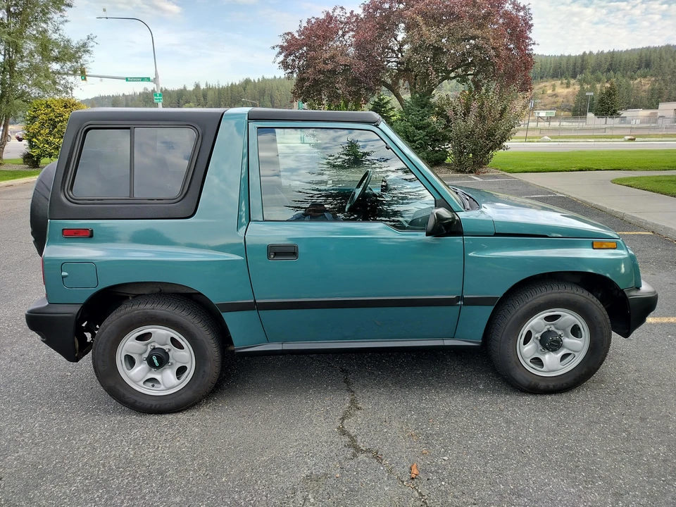 1996 Geo Tracker - Image 9 of 31