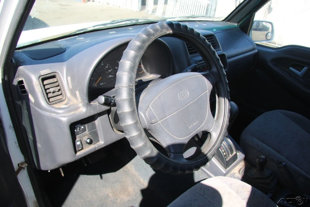 1996 Geo Tracker - Image 14 of 21