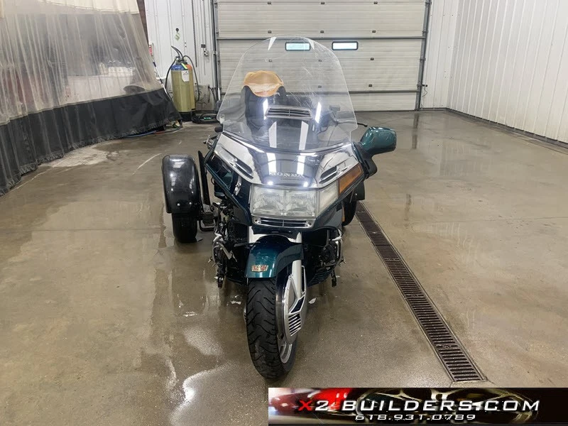 1996 Honda Gold Wing - Image 2 of 11