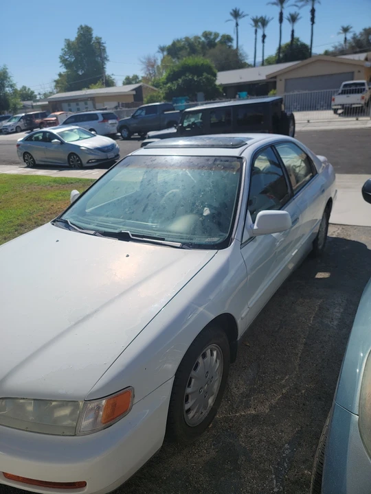 1996 Honda Accord 5th Gen - Image 2 of 4