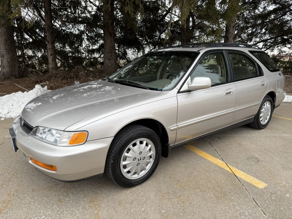 1996 Honda Accord 5th Gen - Image 6 of 31