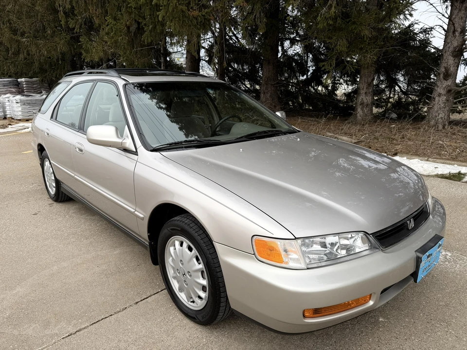 1996 Honda Accord 5th Gen - Image 24 of 31