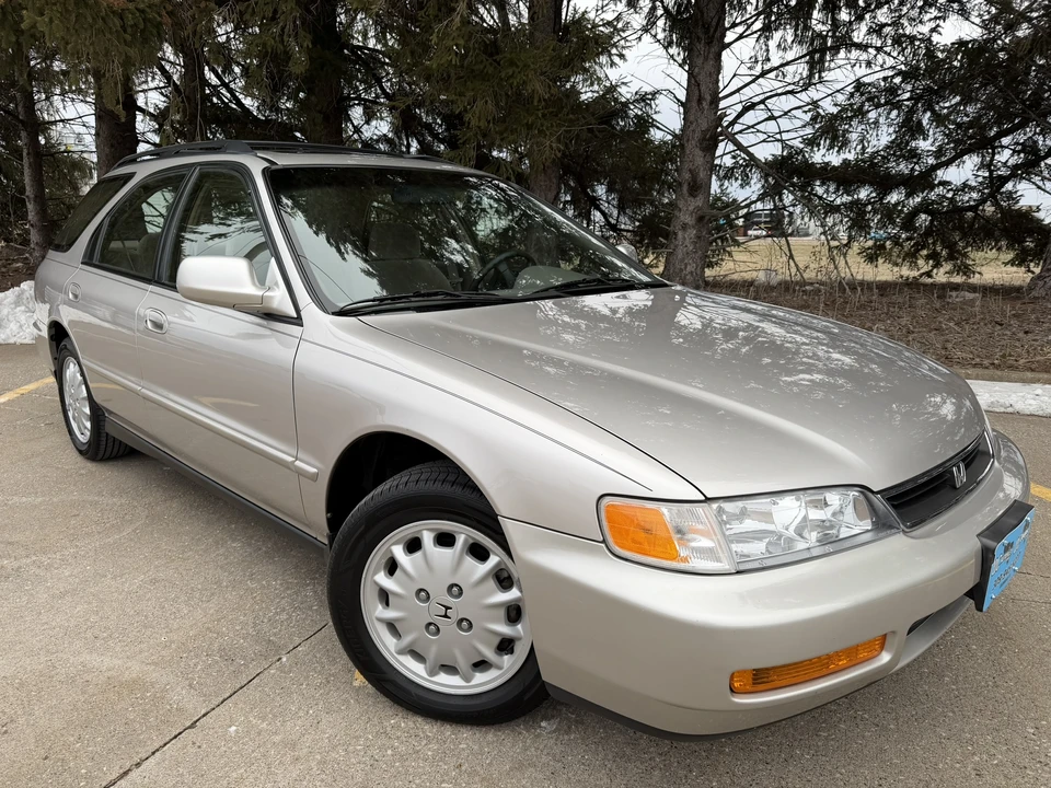 1996 Honda Accord 5th Gen - Image 26 of 31