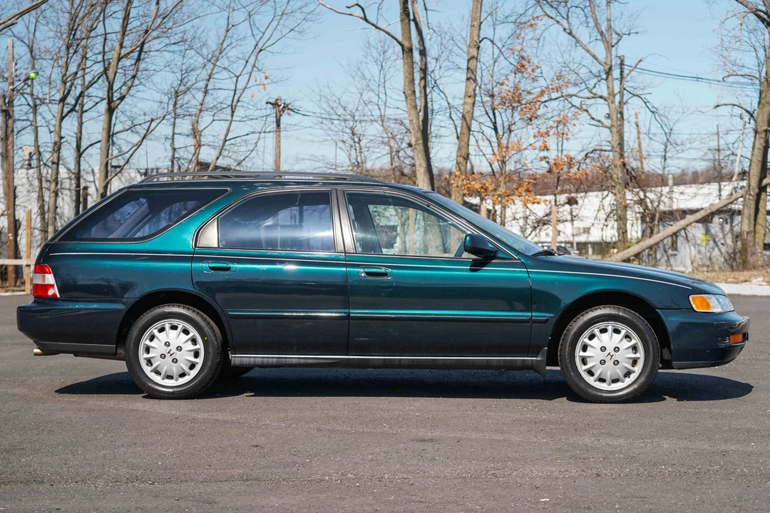 1996 Honda Accord 5th Gen - Image 9 of 31