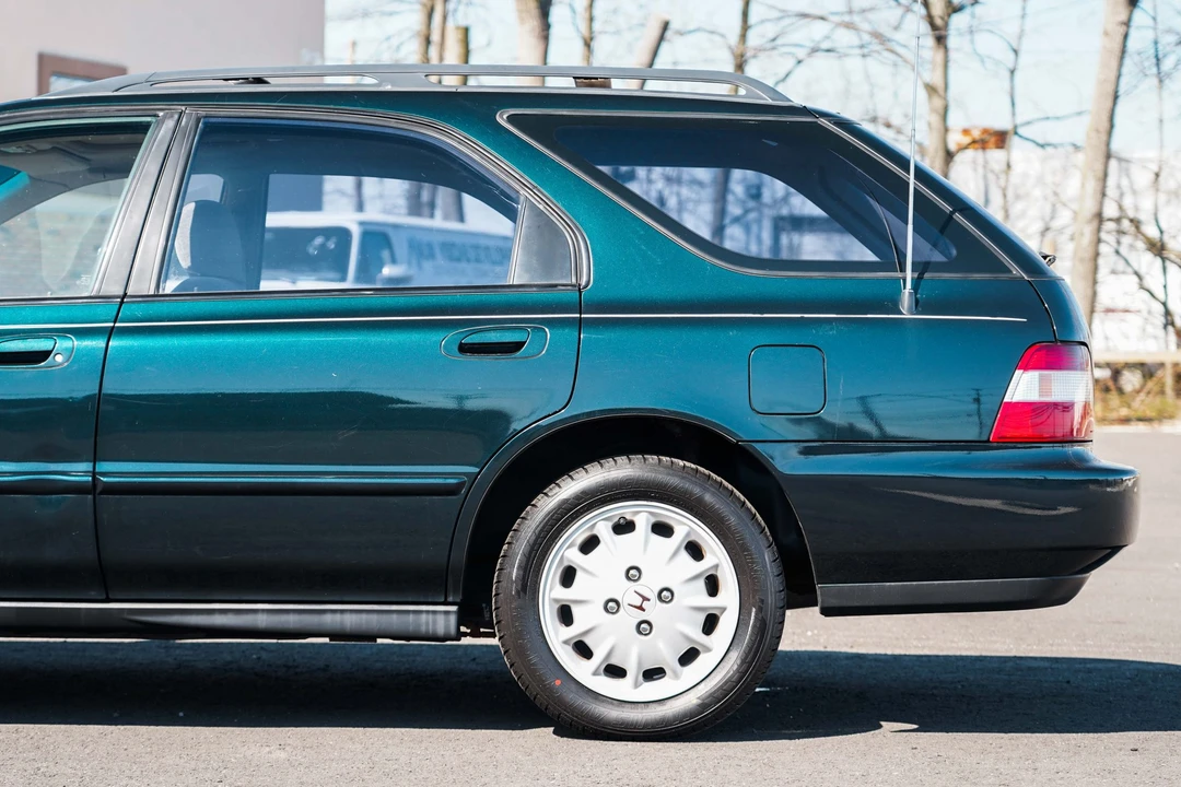 1996 Honda Accord 5th Gen - Image 13 of 31