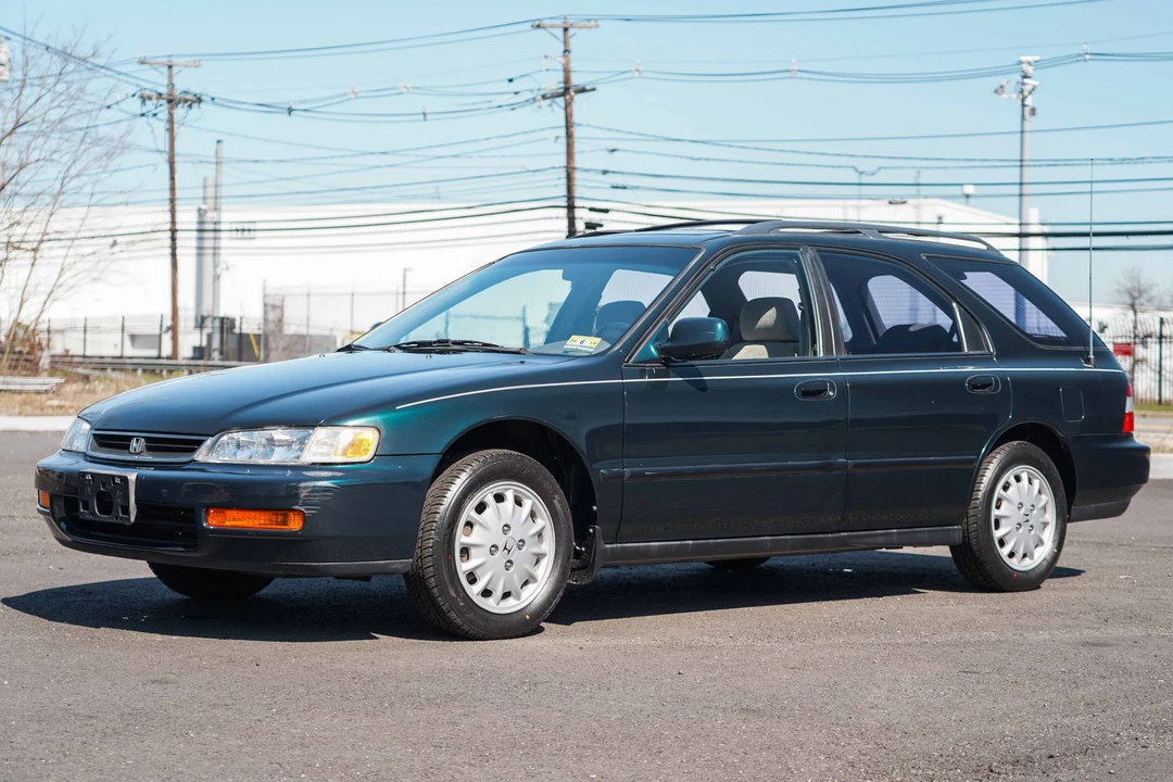 1996 Honda Accord 5th Gen - Image 2 of 31