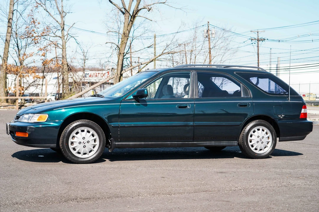 1996 Honda Accord 5th Gen - Image 3 of 31