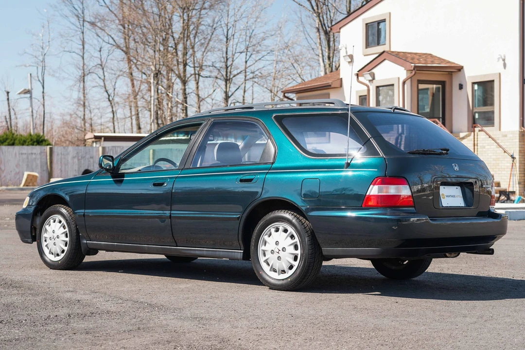 1996 Honda Accord 5th Gen - Image 5 of 31