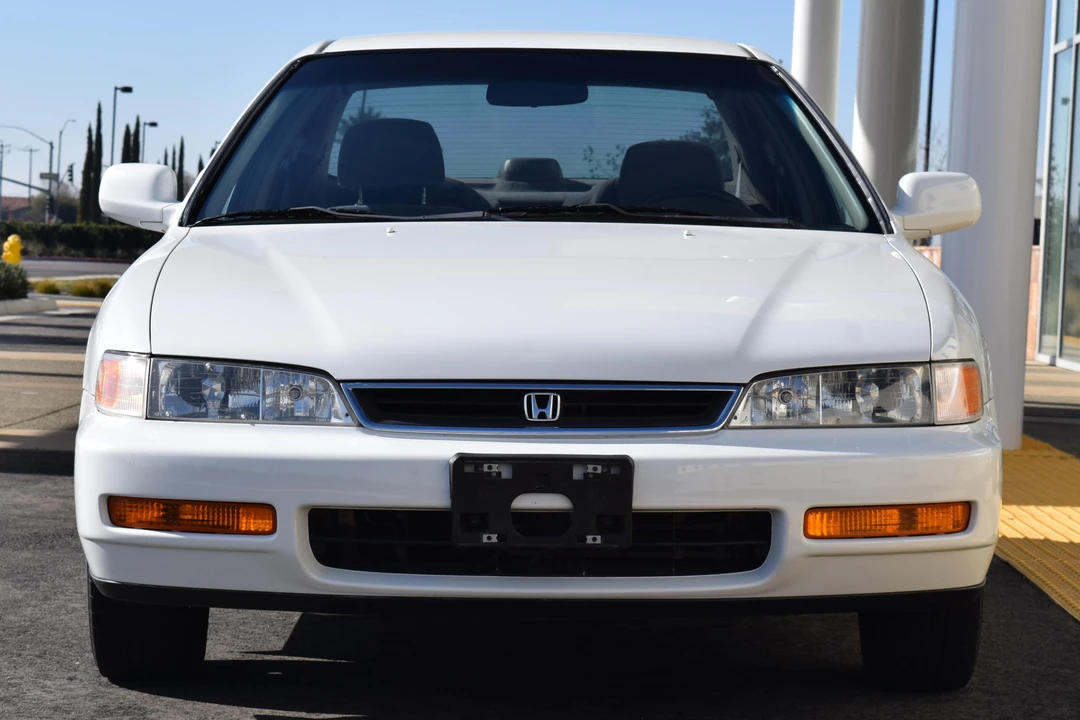 1996 Honda Accord 5th Gen - Image 2 of 17