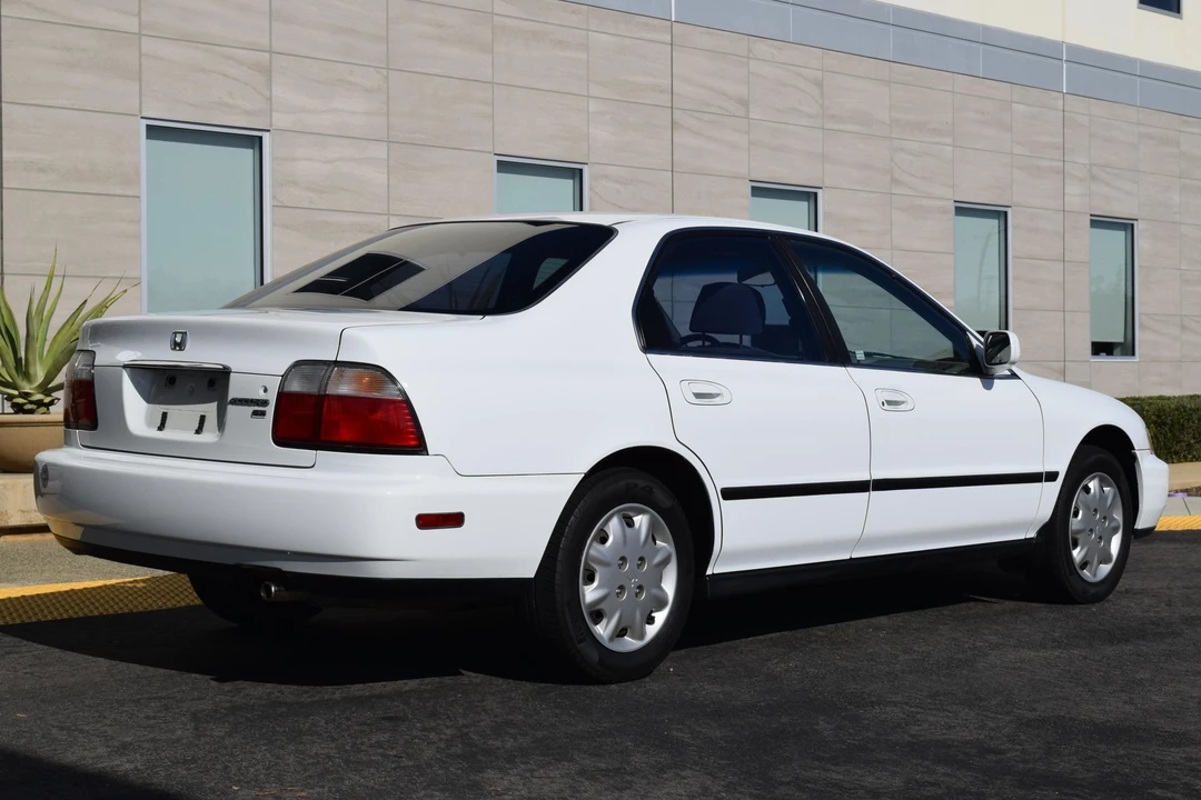 1996 Honda Accord 5th Gen - Image 4 of 17