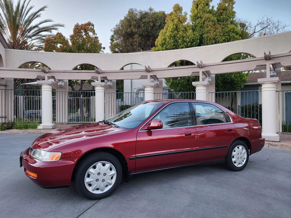 1996 Honda Accord 5th Gen - Image 10 of 31