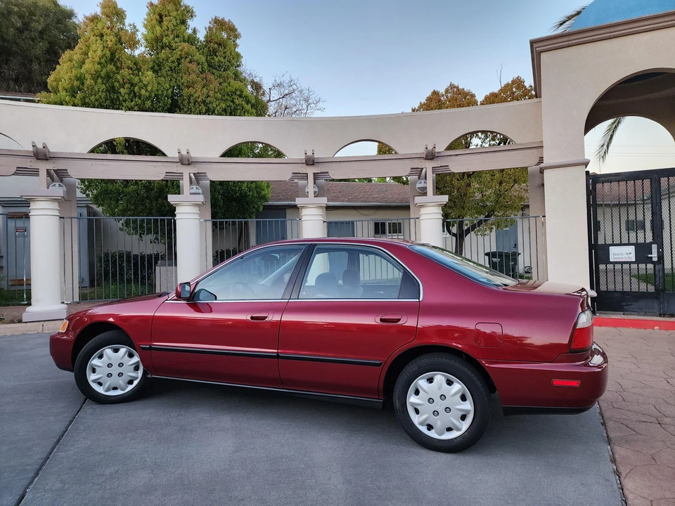 1996 Honda Accord 5th Gen - Image 11 of 31