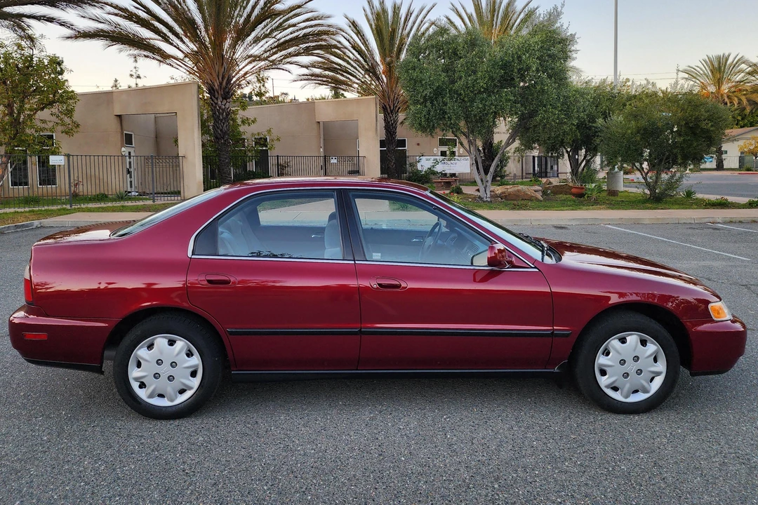 1996 Honda Accord 5th Gen - Image 3 of 31