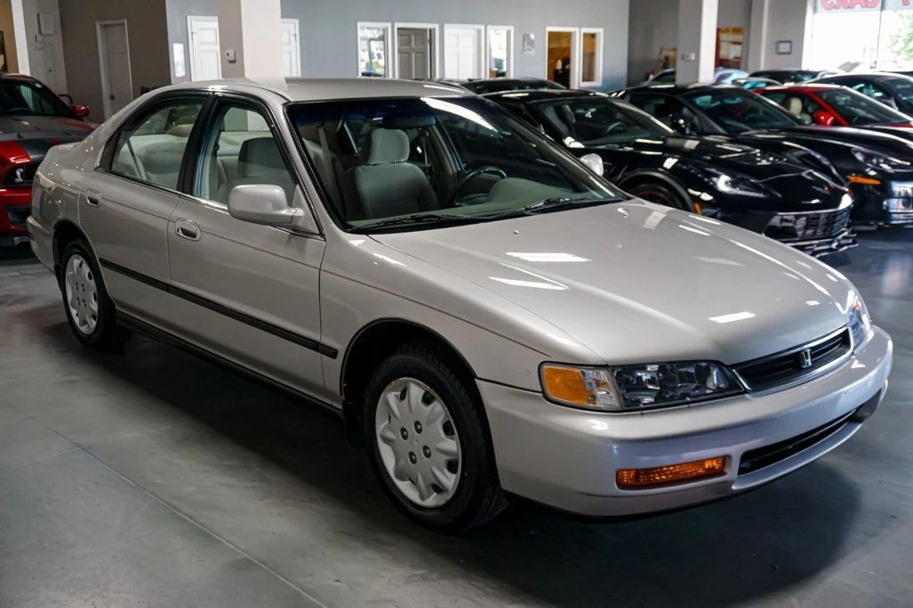 1996 Honda Accord 5th Gen - Image 4 of 12