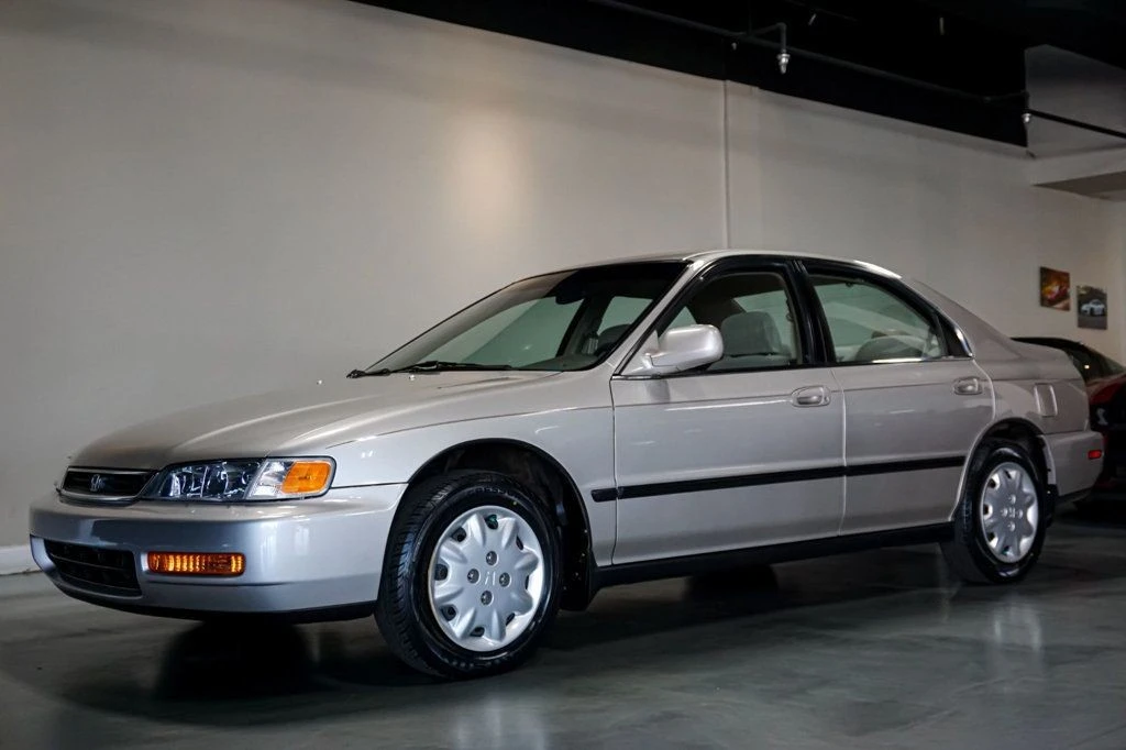 1996 Honda Accord 5th Gen - Image 3 of 12